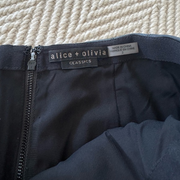 WORN ONCE Alice + Olivia Carter Vegan Leather Pleated Miniskirt - Picture 3 of 11